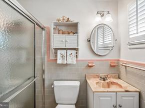 5515 Bradley Boulevard, Alexandria VA 22311