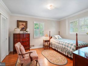 5515 Bradley Boulevard, Alexandria VA 22311