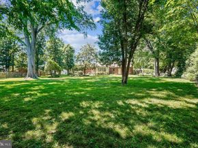 5515 Bradley Boulevard, Alexandria VA 22311