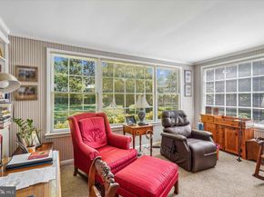 5515 Bradley Boulevard, Alexandria VA 22311