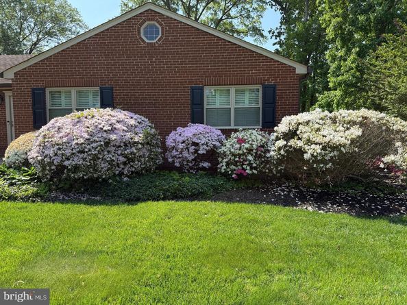 5515 Bradley Boulevard, Alexandria VA 22311