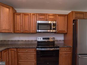 44 Elm Lane, Levittown PA 19054