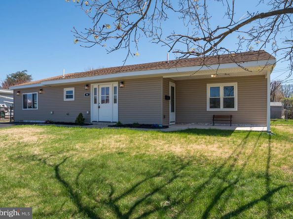 44 Elm Lane, Levittown PA 19054