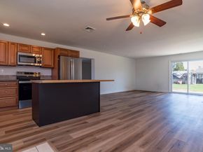 44 Elm Lane, Levittown PA 19054