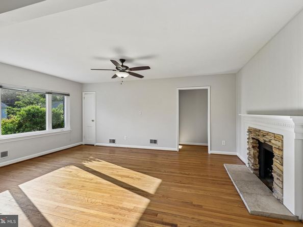 312 S Fenwick Street, Arlington VA 22204