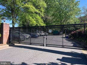 7522 Chrisland Cove, Falls Church VA 22042