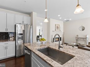 13385 Launders Street 75, Herndon VA 20171