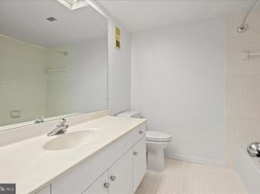 1016 S Wayne Street 502, Arlington VA 22204