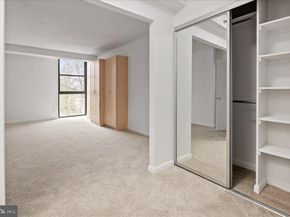 1016 S Wayne Street 502, Arlington VA 22204