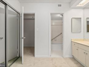 1016 S Wayne Street 502, Arlington VA 22204