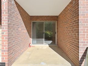 3310 Woodburn Village Drive 14, Annandale VA 22003