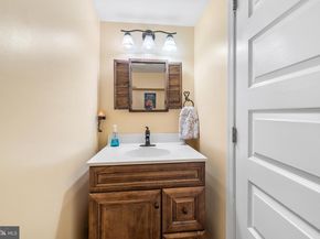 124 Marlin Avenue, Folsom PA 19033
