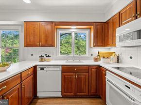 1732 Chesterford Way, Mclean VA 22101