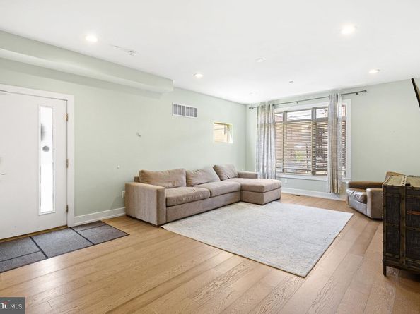 1721 S 21st Street, Philadelphia PA 19145