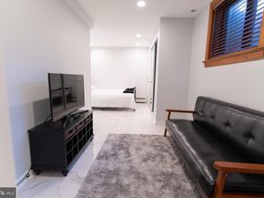900 20TH Street S, Arlington VA 22202
