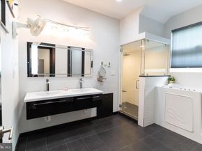 900 20TH Street S, Arlington VA 22202