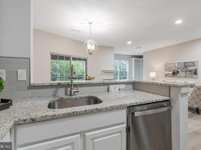 257 S Pickett Street 302, Alexandria VA 22304