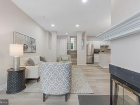 257 S Pickett Street 302, Alexandria VA 22304