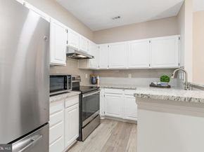 257 S Pickett Street 302, Alexandria VA 22304