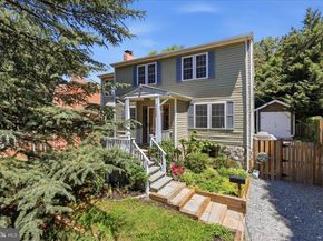 5935 15TH Street N, Arlington VA 22205