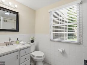 5935 15TH Street N, Arlington VA 22205