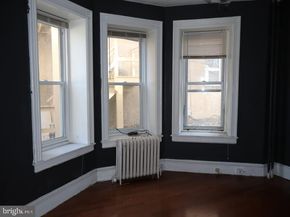 7208 Chestnut Avenue, Elkins Park PA 19027