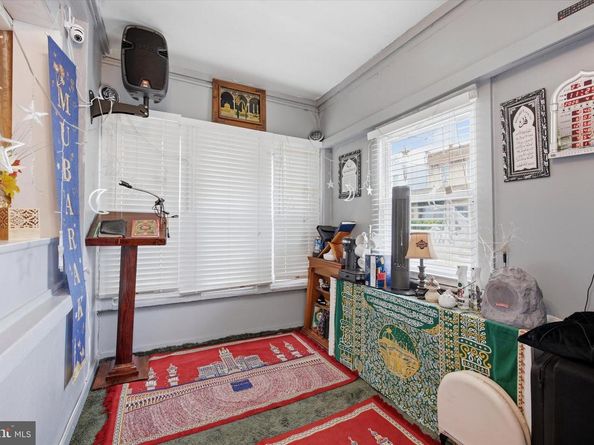 639 Columbia Avenue, Darby PA 19023