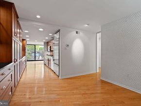 245 S 3rd Street, Philadelphia PA 19106