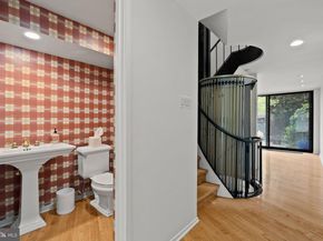 245 S 3rd Street, Philadelphia PA 19106