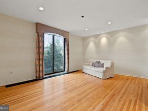245 S 3rd Street, Philadelphia PA 19106