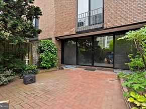 245 S 3rd Street, Philadelphia PA 19106