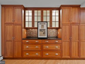 245 S 3rd Street, Philadelphia PA 19106
