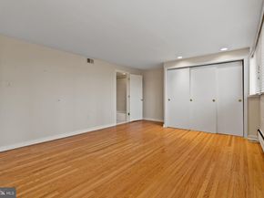 245 S 3rd Street, Philadelphia PA 19106