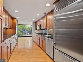 245 S 3rd Street, Philadelphia PA 19106