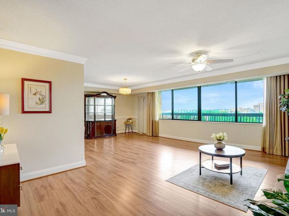 3713 S George Mason Drive 904W, Falls Church VA 22041