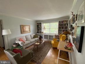 1626 W Abingdon Drive W 302, Alexandria VA 22314