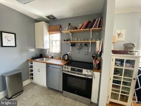 1626 W Abingdon Drive W 302, Alexandria VA 22314