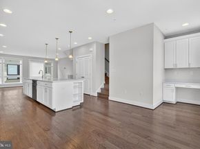 402 Stabler Lane, Alexandria VA 22304