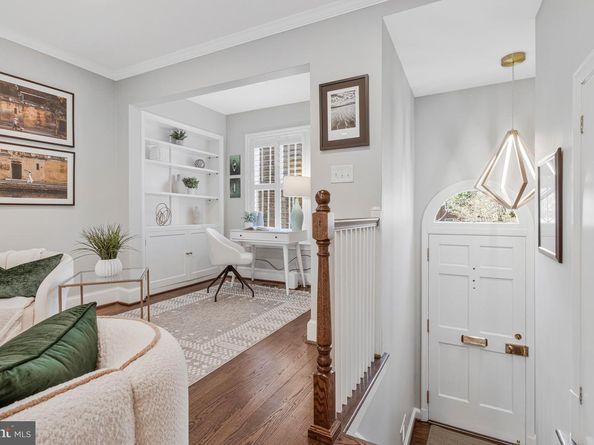 816 S Pitt Street, Alexandria VA 22314