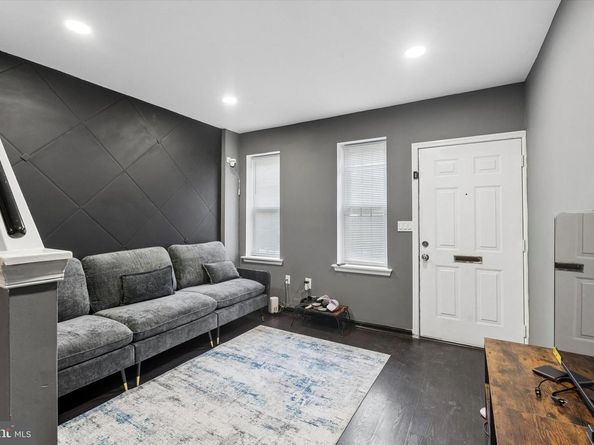 521 Hoffman Street, Philadelphia PA 19148