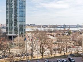 210 Locust Street 7AW, Philadelphia PA 19106