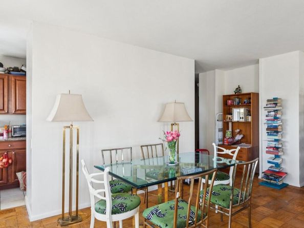 210 Locust Street 7AW, Philadelphia PA 19106