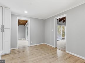 5537 10TH Street N, Arlington VA 22205