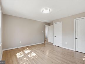 5537 10TH Street N, Arlington VA 22205