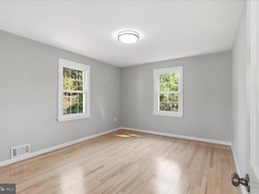 5537 10TH Street N, Arlington VA 22205