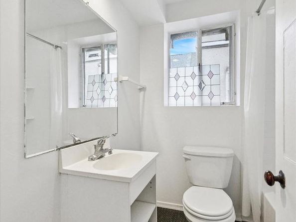 536 Montrose Street B, Philadelphia PA 19147