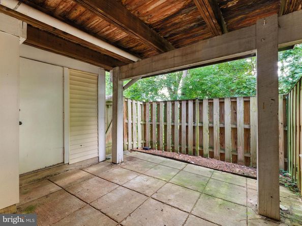 3391 Lakeside View Drive 205, Falls Church VA 22041