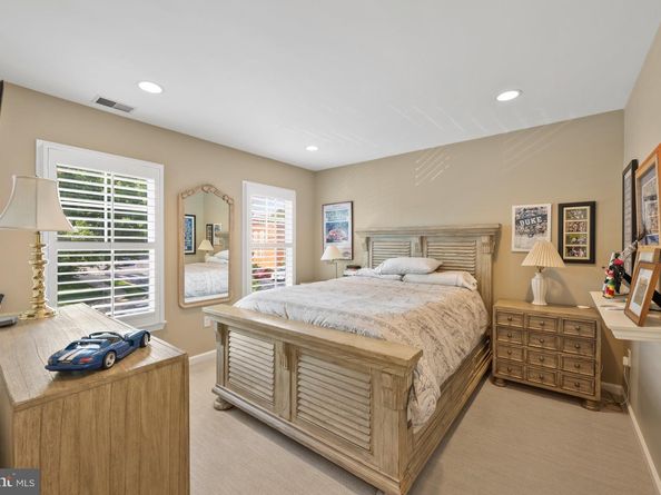 5102 Manning Drive, Bethesda MD 20814