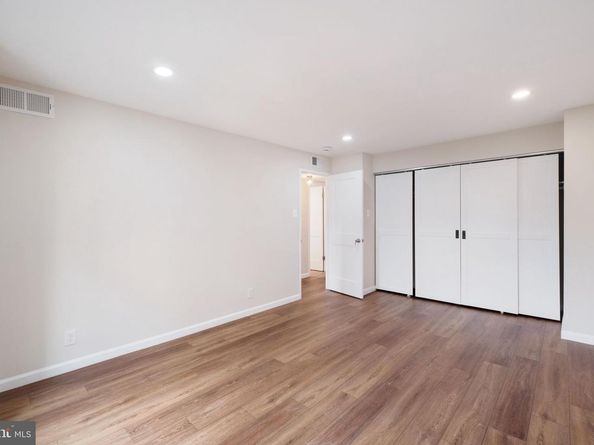 203 Yoakum Parkway 825, Alexandria VA 22304