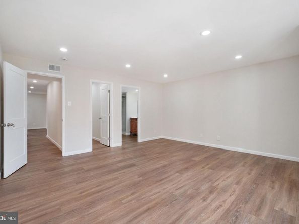 203 Yoakum Parkway 825, Alexandria VA 22304